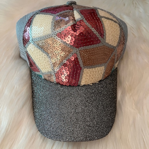 Beautiful Glam & Glitter Sequin Geometric Baseball Cap, one size - Picture 1 of 7